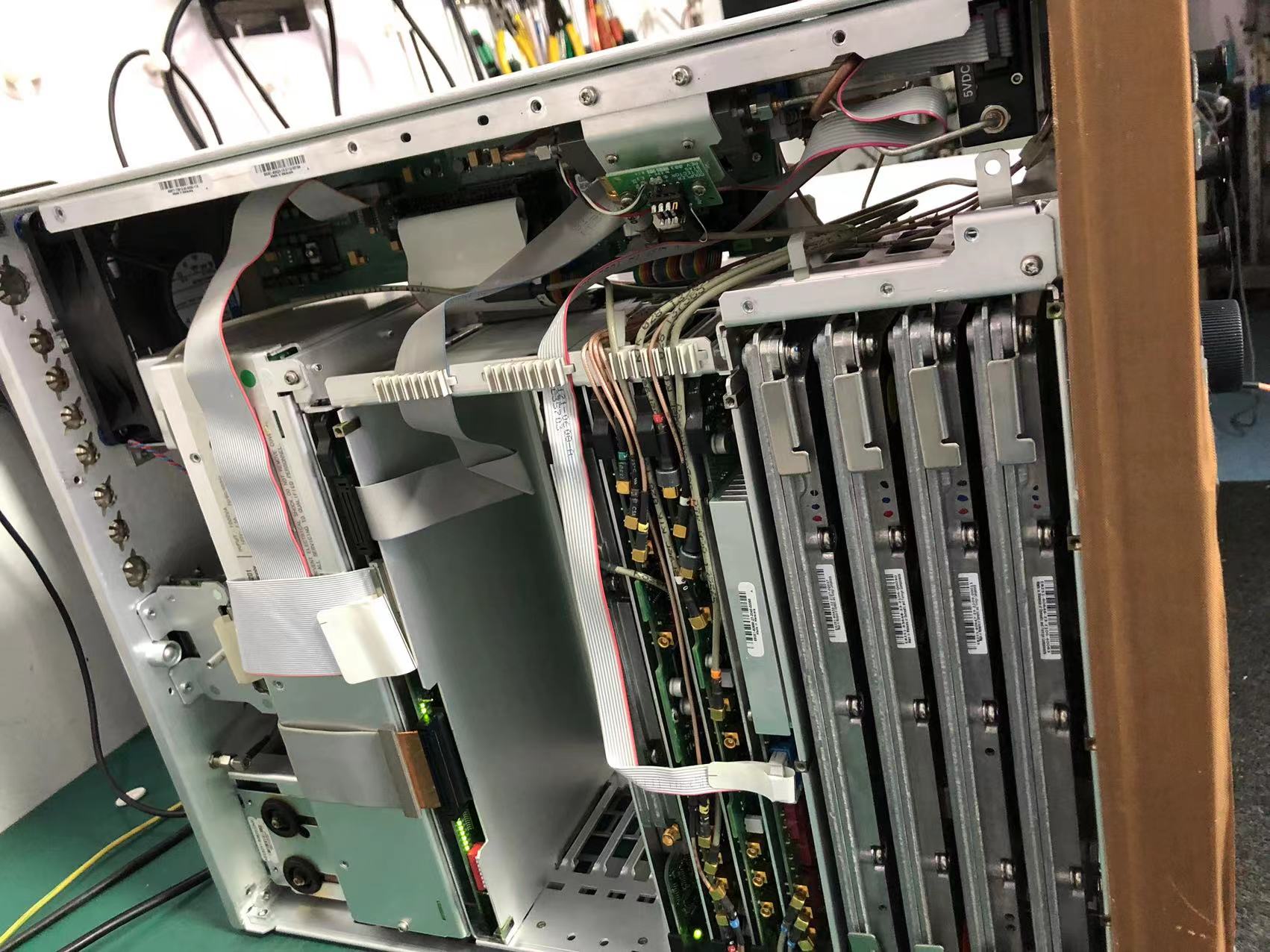 維修信號發生器E8257D 3.jpg